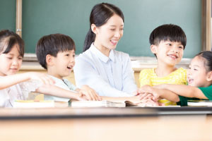 校園內(nèi)出交通事故，學(xué)校要擔(dān)責(zé)嗎？