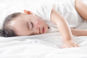 孩子睡覺空調(diào)要開在多少度會比較合適呢