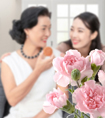 想給49歲母親買一份重疾險，應(yīng)該考慮哪些方面？